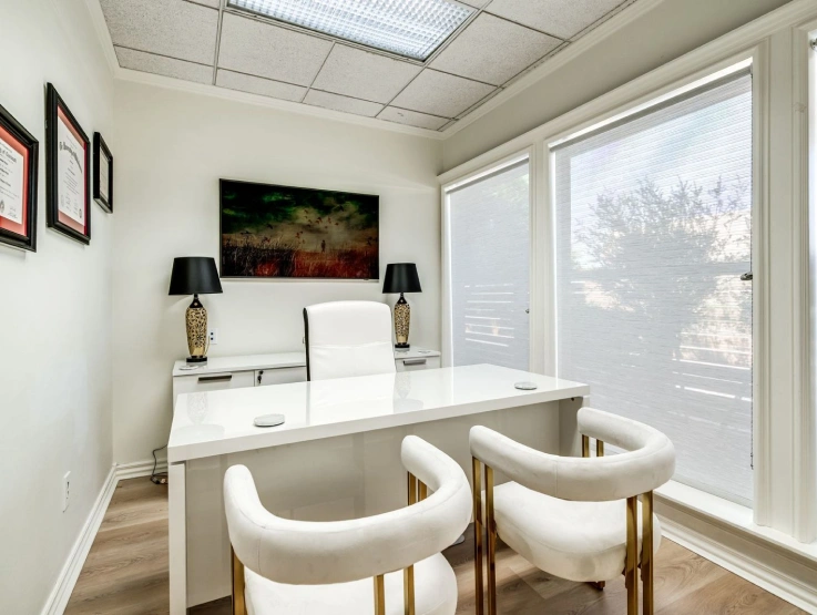 R Gallery Image 6